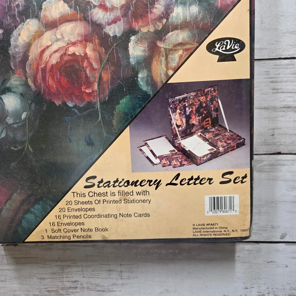 LaVie Floral Rose Stationery Letter Set Chest Vintage Victorian